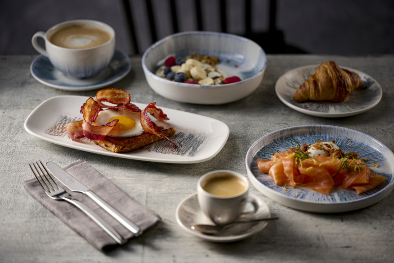 Assiette creuse organique Pink porcelaine vitrifiée Ø 23 cm Lyra Churchill