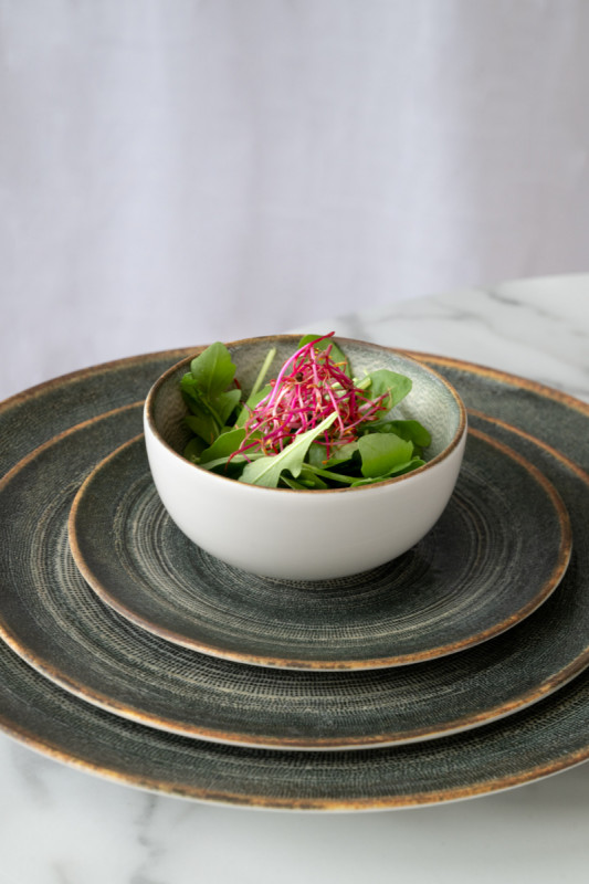 Assiette plate bord droit rond gris anthracite porcelaine Ø 27 cm Terra Pro.mundi